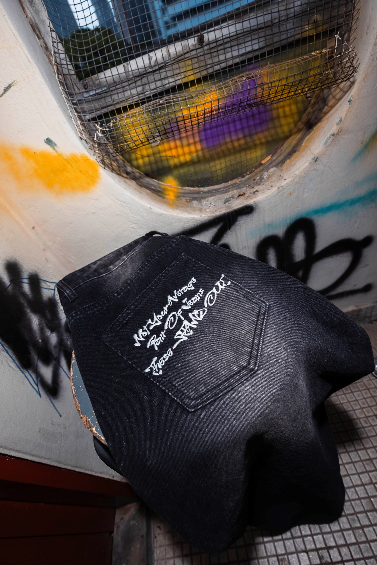 Standout Jeans - Obsidian